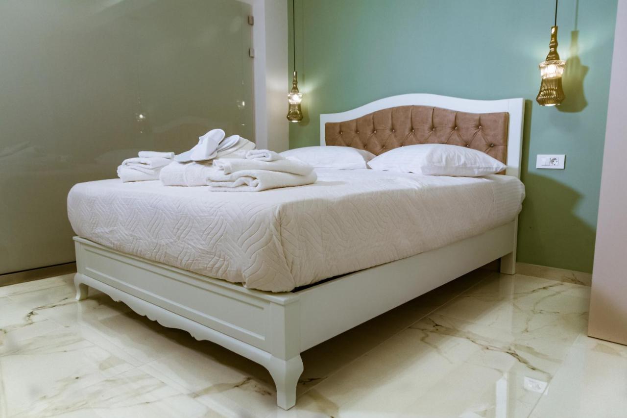 Konmari Boutique Suites Chania  Buitenkant foto