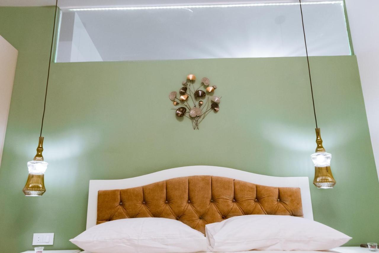 Konmari Boutique Suites Chania  Buitenkant foto