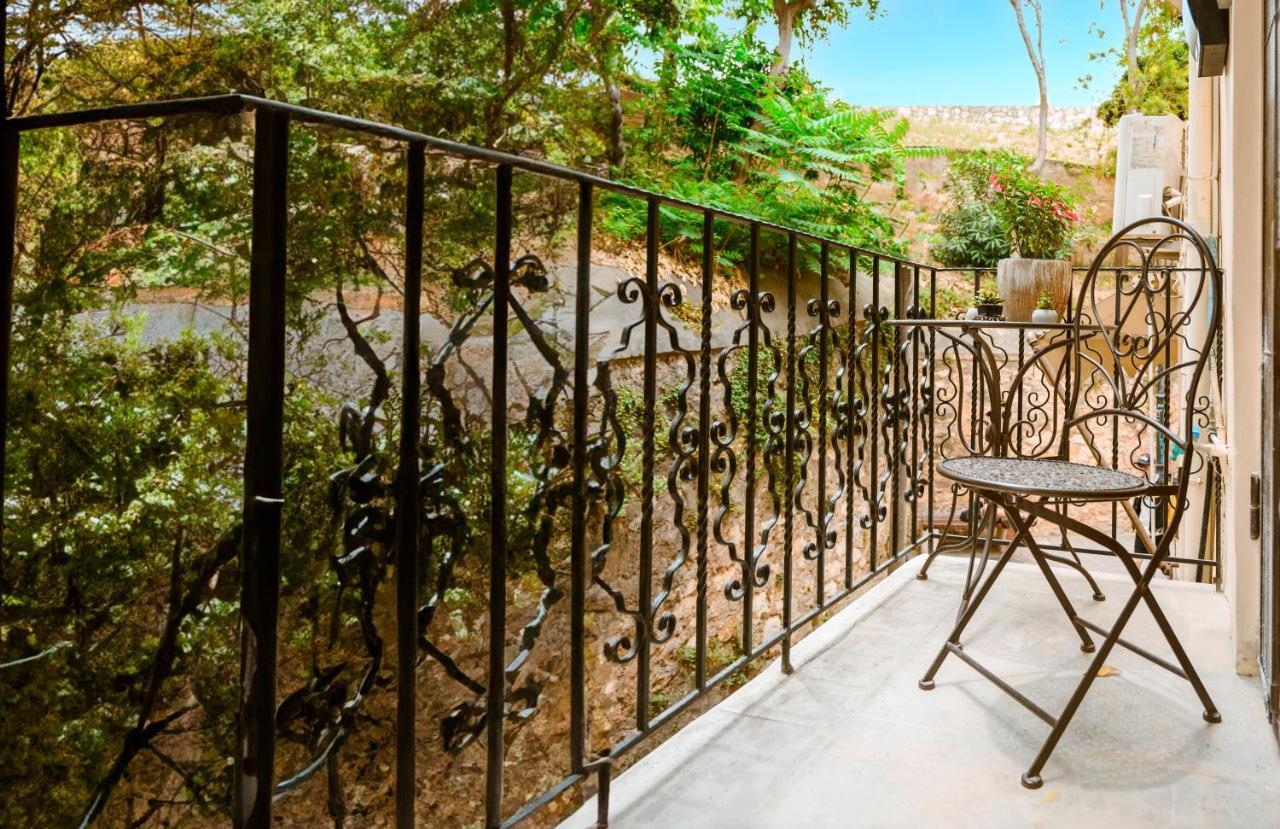 Konmari Boutique Suites Chania  Buitenkant foto