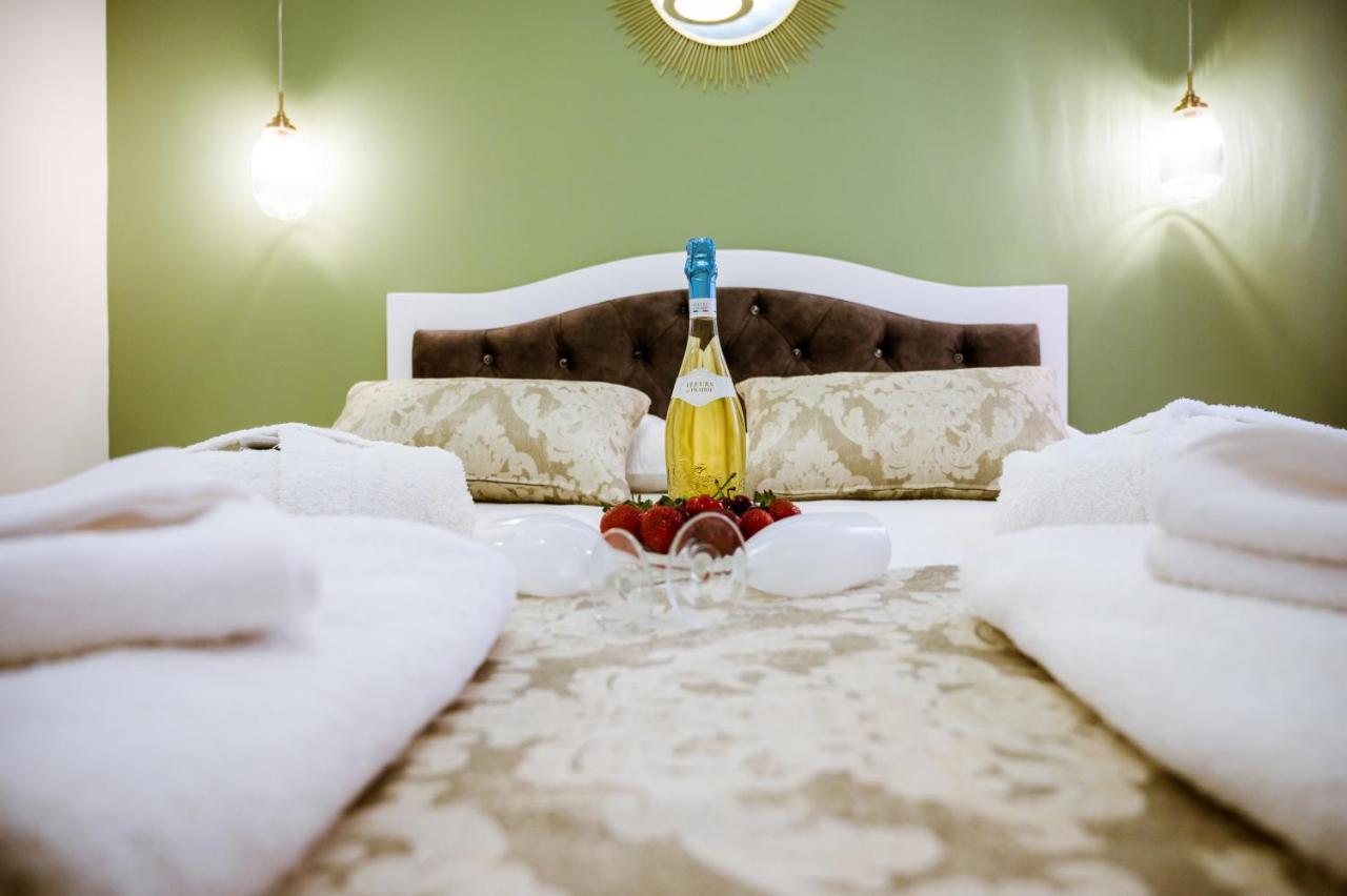 Konmari Boutique Suites Chania  Buitenkant foto