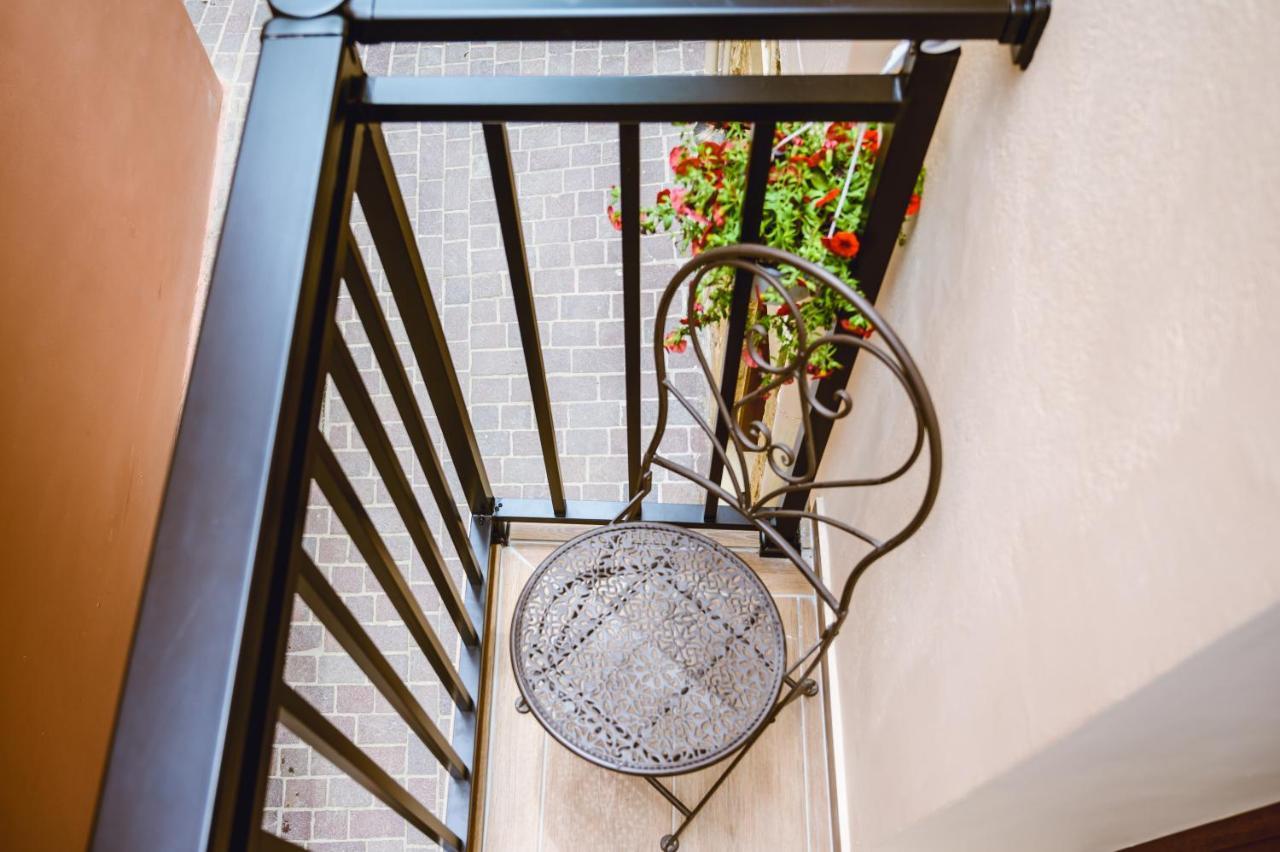 Konmari Boutique Suites Chania  Buitenkant foto